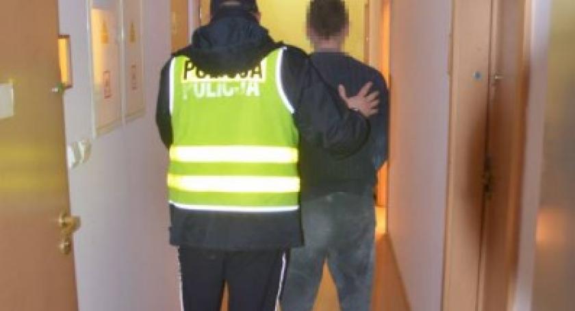 Kościerzyna. Dwaj młodzi mężczyźni odpowiedzą za uszkodzenie samochodów