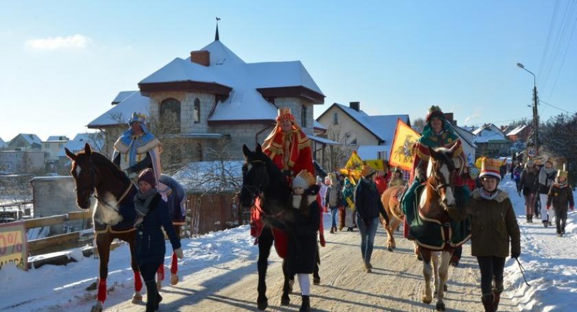 Orszak Trzech Króli przeszedł ulicami Dziemian