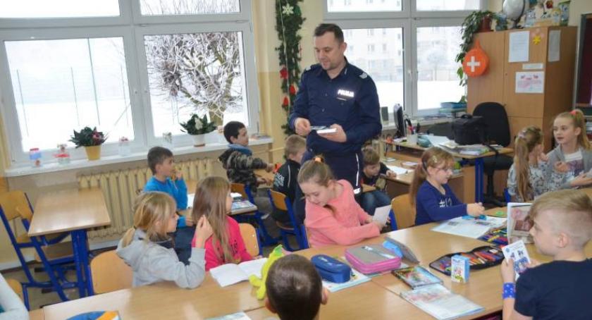 Kościerzyna. Dzielnicowi z wizytą w szkole