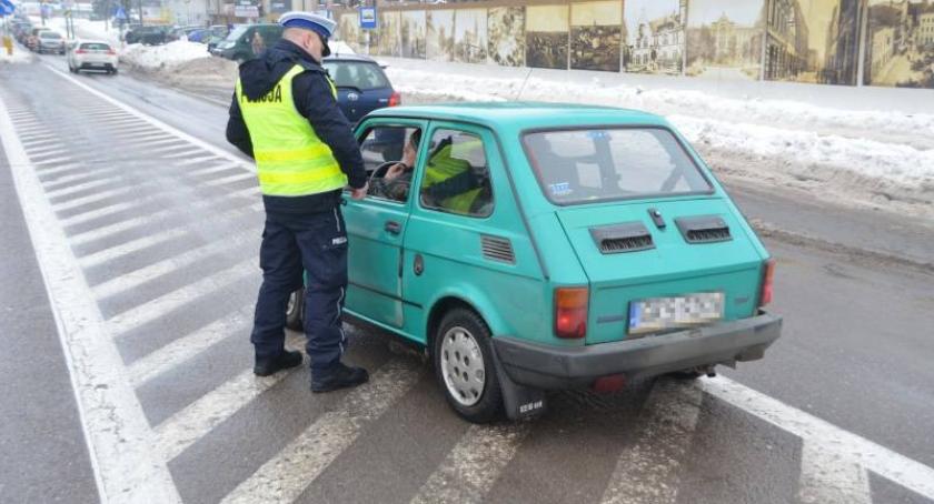 Trzeźwy poranek  - dwóch kierowców po spożyciu alkoholu i nietrzeźwy rowerzysta