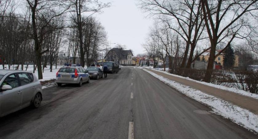 Kościerzyna. Zderzenie trzech samochodów - matka z dzieckiem w szpitalu