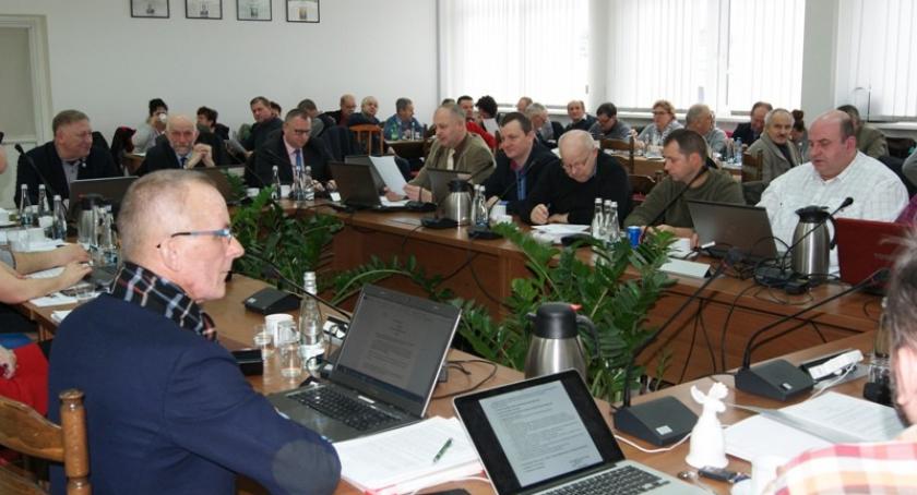 Gmina Kościerzyna. Modernizacja drogi nr 221 coraz bliżej