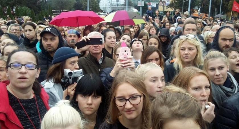 Międzynarodowy Strajk Kobiet - 8 marca Polki i kobiety na całym świecie znów protestują