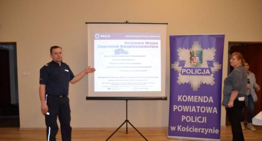 Loryniec. Przestrzegali seniorów przed oszustami