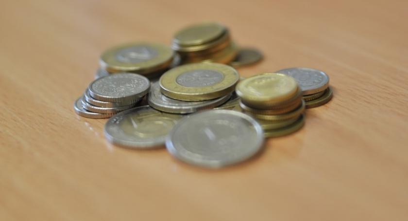 Ofert pracy więcej niż chętnych. Coraz więcej firm zatrudnia obywateli Ukrainy