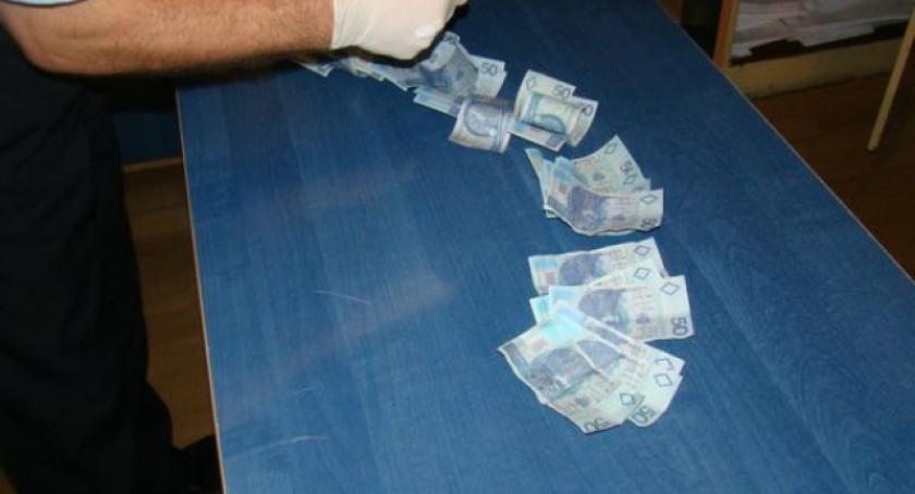 Gm. Karsin. Płacili fałszywymi banknotami
