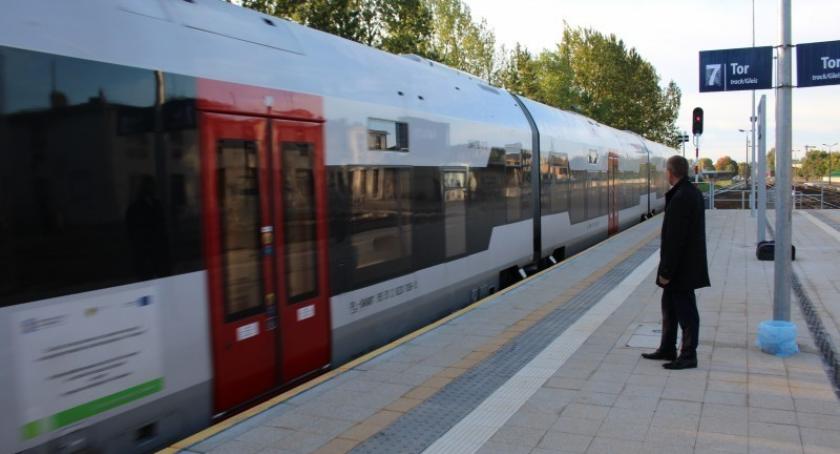 Rośnie popularność PKM. Przez ostatnie pół roku podróżowało nią 1,5 miliona pasażerów