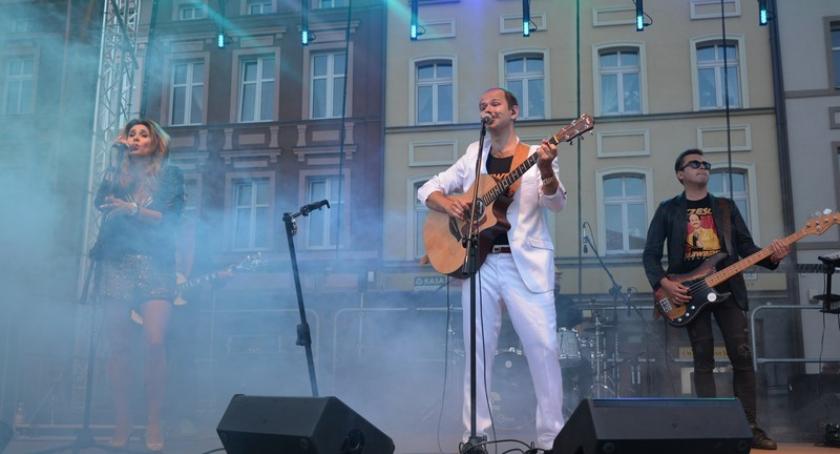 Sławomir przyciągnął tłumy na kościerski Rynek