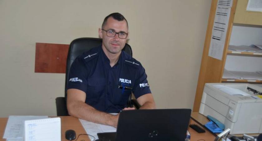 Policjant z pasją do pomagania. Po służbie jest wolontariuszem