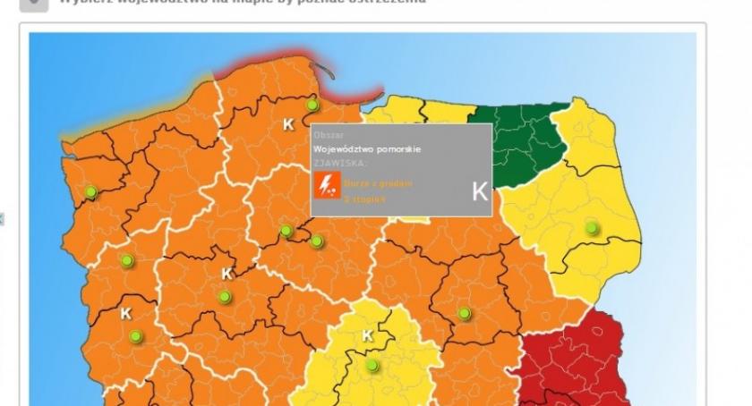 Gwałtowne burze nad Kaszubami - sporo strażackich interwencji, przerwy w dostawach prądu