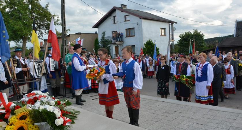 Wiele. Wspominali Hieronima Derdowskiego w 60. rocznicę postawienia mu pomnika