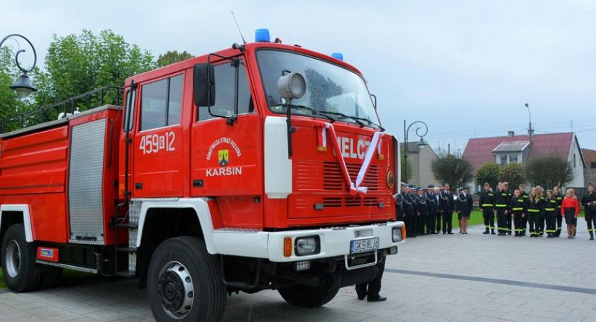 Nowy wóz, odznaczenia i awanse dla karsińskich strażaków