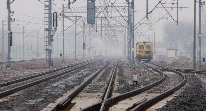 Koleją na Kaszubach pojedziemy szybciej - elektryfikacja i modernizacja lini coraz bliżej