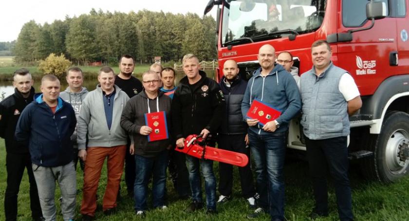 Strażacy z Wielkiego Klincza doposażeni w nową pilarkę spalinową