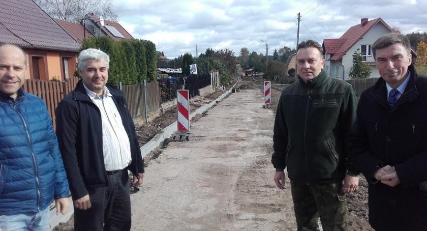 Trwa budowa drogi we Wdzydzach Tucholskich