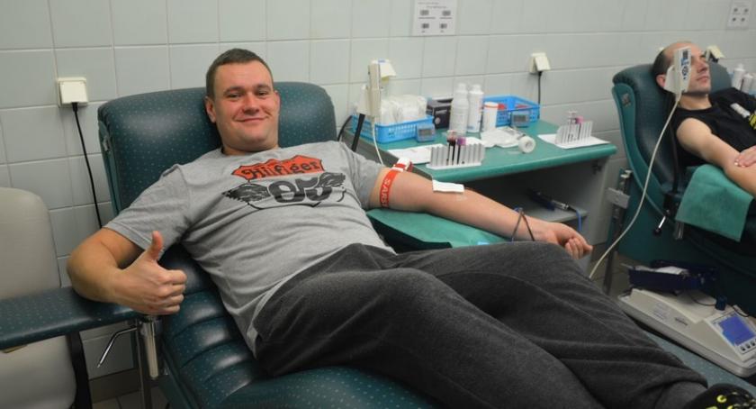 Kościerzyna. Niesienie pomocy mają we krwi - Sobota Mundurowych Krwiodawców za nami