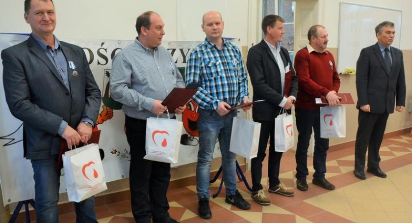 Ratują życie, oddając krew. Podziękowania i odznaczenia dla kościerskich krwiodawców