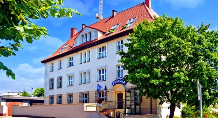 Policjanci po dwuletniej przerwie przywróceni do służby