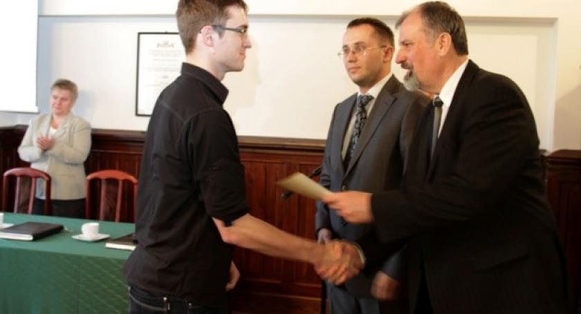 Kościerzyna. Starosta rozdał stypendia