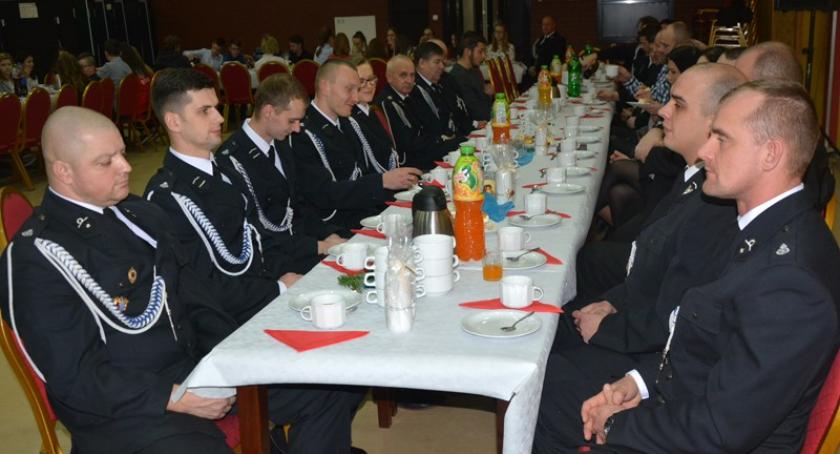 Strażacy z gminy Dziemiany przy wspólnym wigilijnym stole