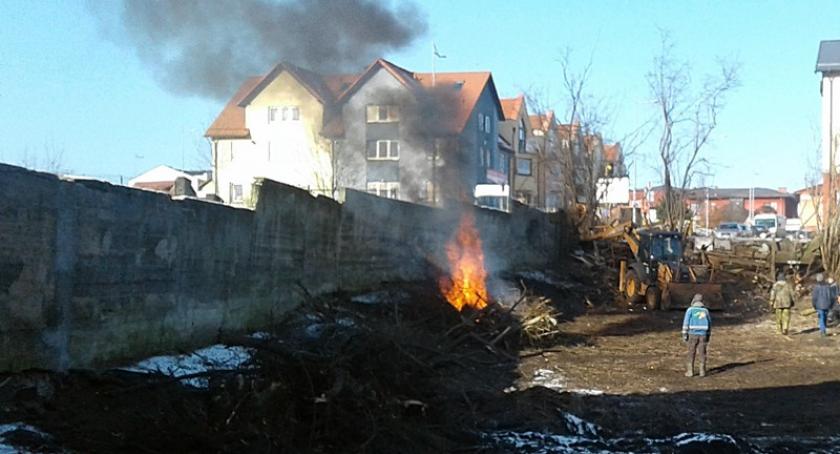 Kościerzyna. Mimo upomnień, wciąż zatruwali środowisko. Zostali ukarani mandatem