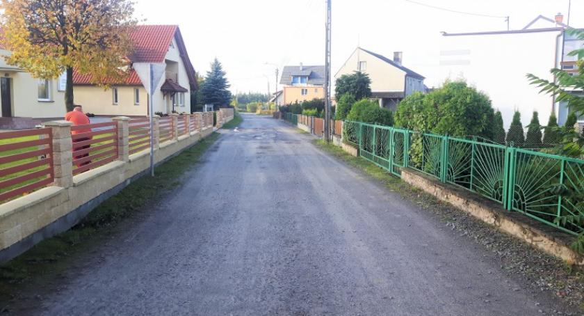 Do końca wakacji w Karsinie powstanie pięć asfaltowych ulic