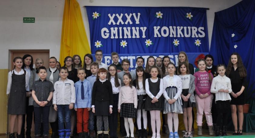 Gminne recytacje i śpiewy w Grabowie Kościerskim