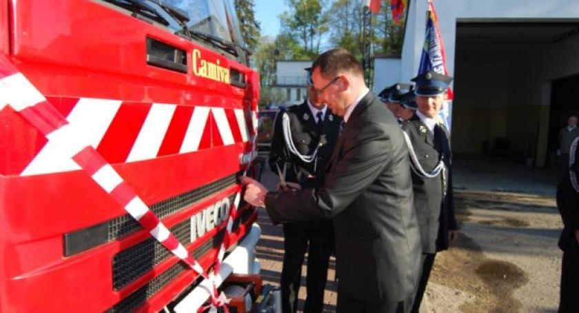 Samochód dla strażaków z Lipusza