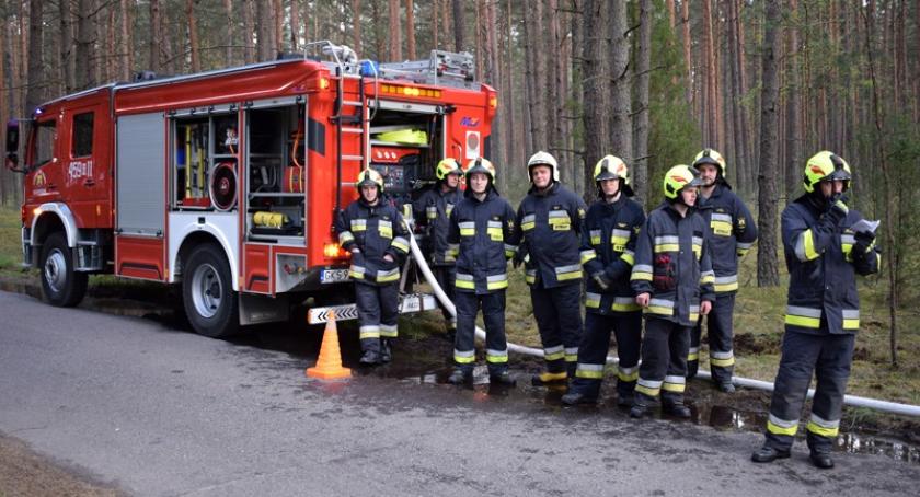 Ćwiczyli na wypadek pożaru lasu - zbudowali linię gaśniczą na 2,5 km