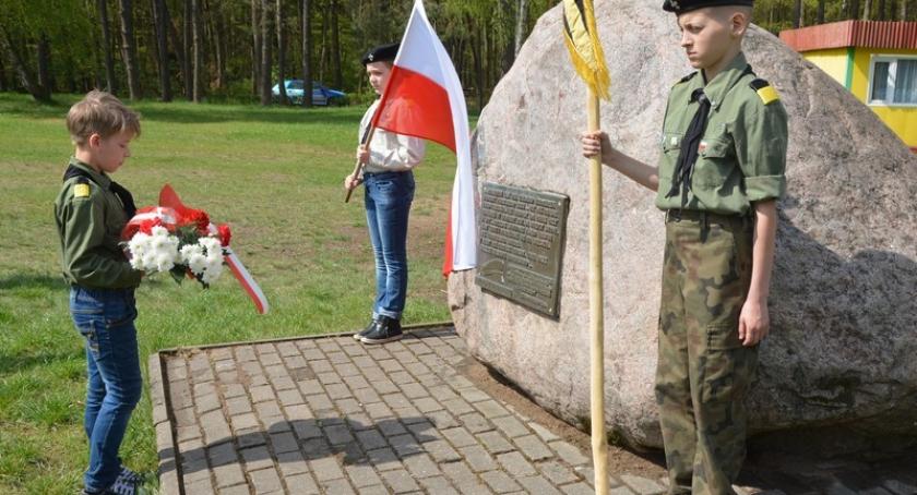 Harcerze uczcili święto Konstytucji 3 Maja w Garczynie