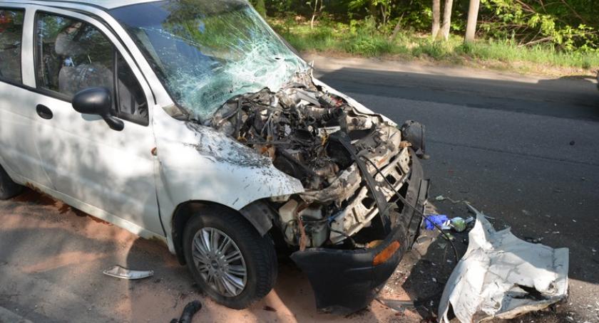 Rybaki. Matiz uderzył w dostawczego forda
