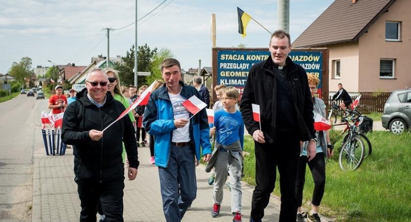 Wiele-Karsin. Marsz, bieg i rajd z okazji Dnia Flagi