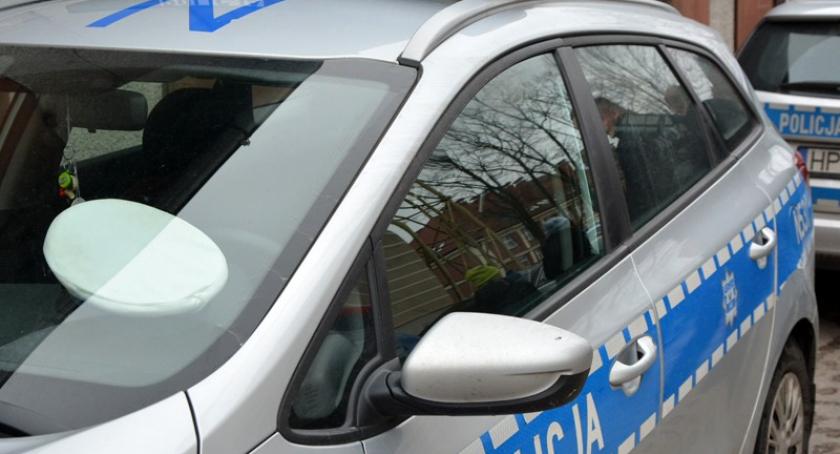Wiele. Jechał oplem. Był kompletnie pijany. Zatrzymał go inny kierowca