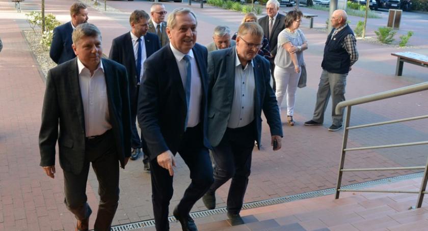 Minister Kowalczyk o zmianach w prawie łowieckim i problemie melioracji