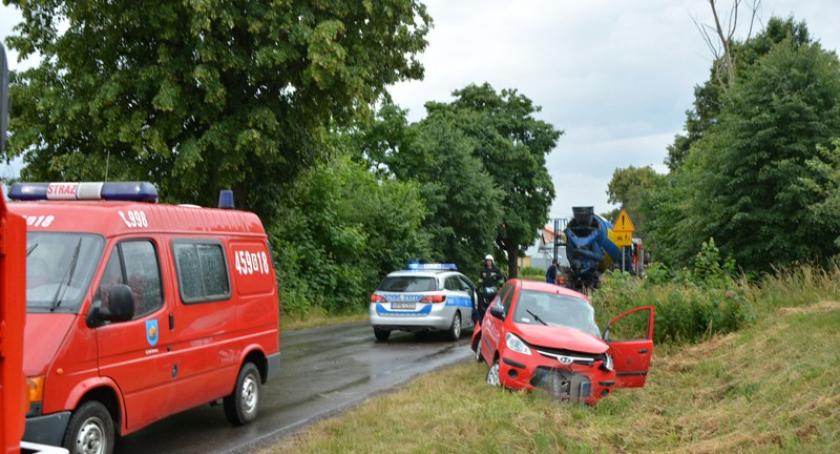 Lubieszyn. Hyundai zderzył się z ciężarowym mercedesem