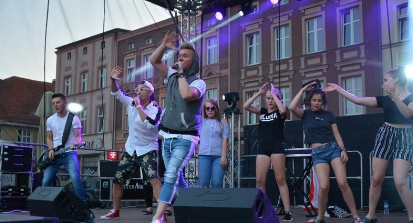 Wieczór disco polo przyciągnął na kościerski Rynek tłumy
