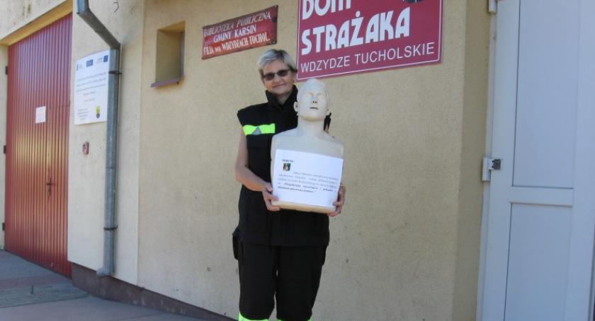Strażacy z Wdzydz Tucholskich zakupili manekina do ćwiczeń RKO