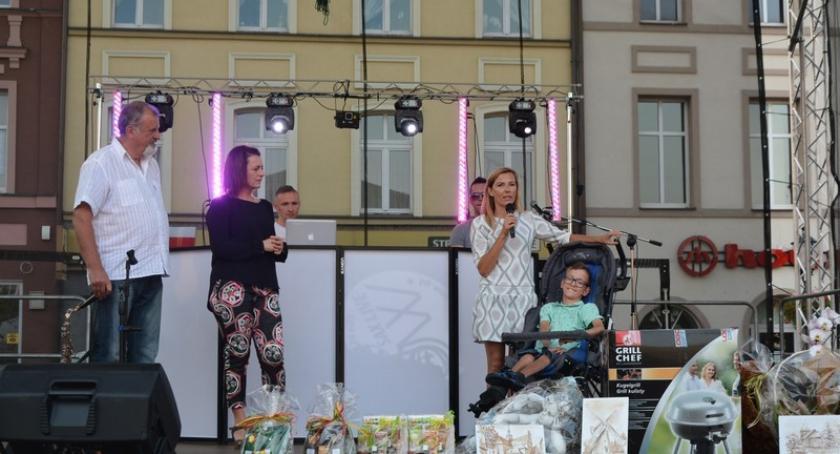 Kościerzyna. Bawili się i licytowali na rzecz 14-letniego Kuby