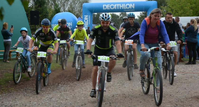 Pomaganie przez rowerowanie - Bike