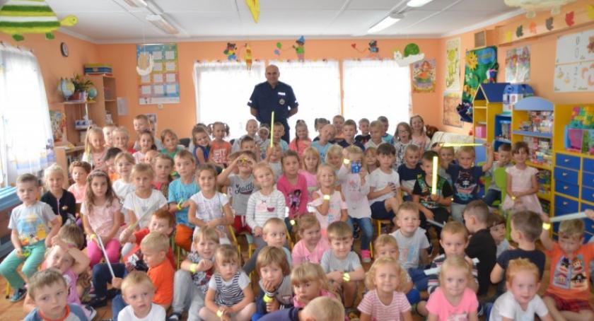 Kościerzyna. Policjanci z wizytą u przedszkolaków