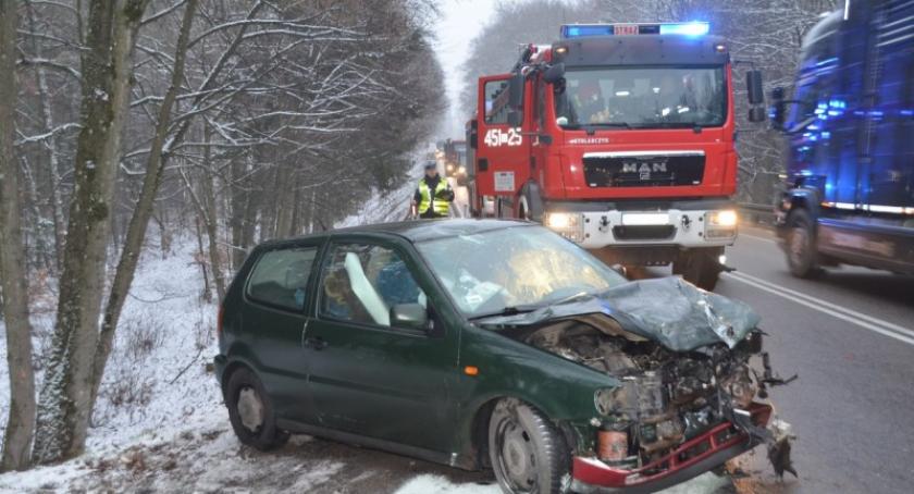 Kościerzyna. VW Polo najechał na tył ciężarówki na K20
