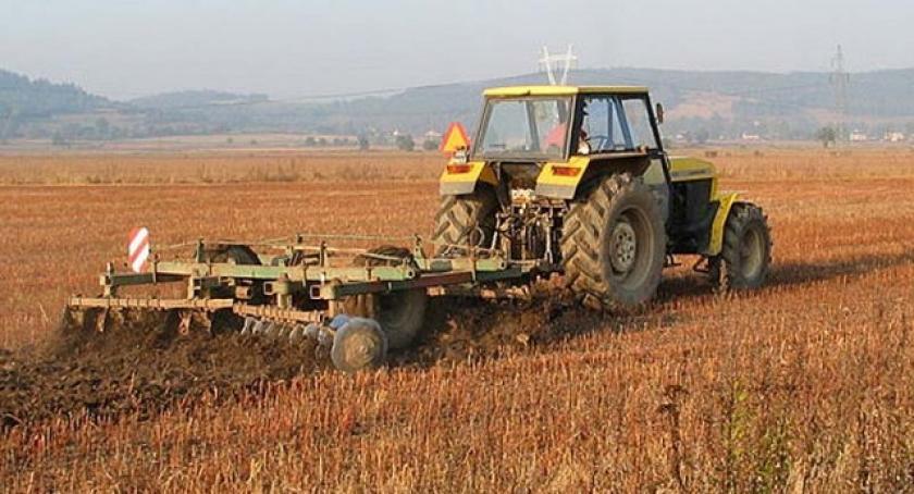 Chwarzenko. Pijany traktorzysta bez uprawnień