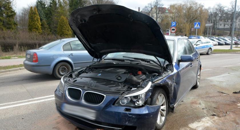 Kościerzyna. Zderzenie passata z BMW