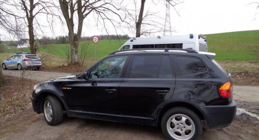 Grabowo. Zderzenie forda z BMW - jedna osoba ranna