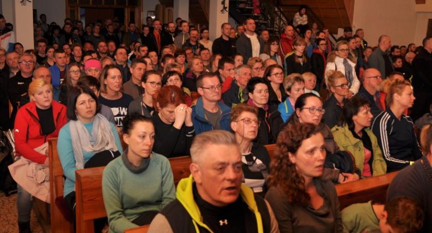 Ponad 500 wiernych wzięło udział w Norbertańskiej Drodze Krzyżowej