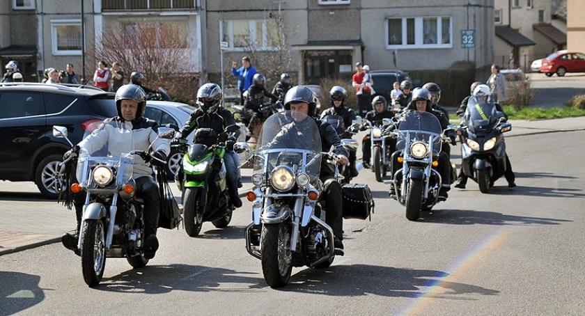 Motocykliści zainaugurowali sezon podczas akcji Pola Nadziei w Kartuzach