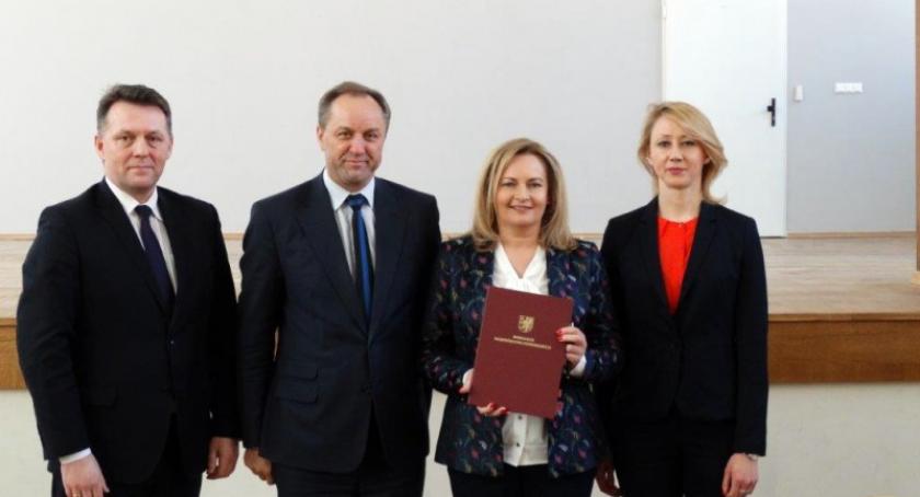 Blisko 100 tys. zł dla powiatu na modernizację budynku I LO