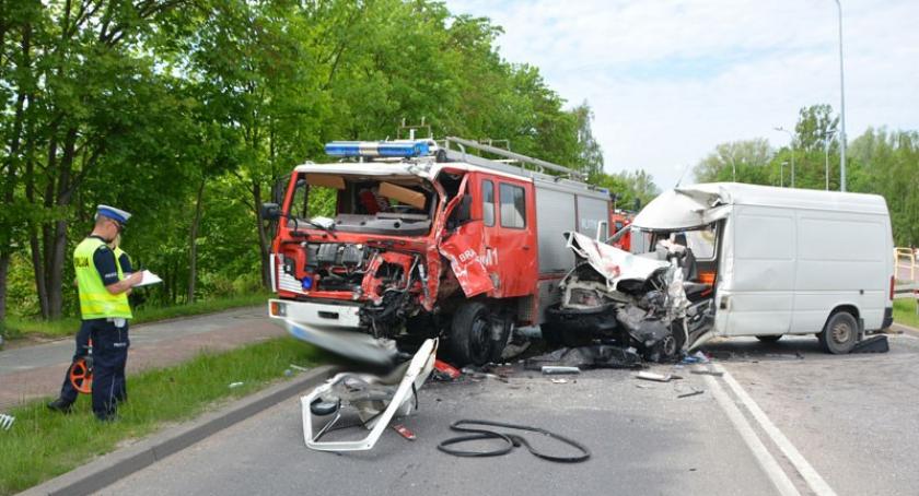 Kościerzyna. Zderzenia busa z wozem strażackim