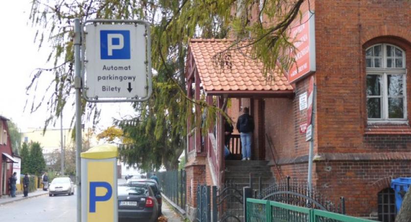 Kościerzyna. Uczniowie muszą płacić za parkowanie