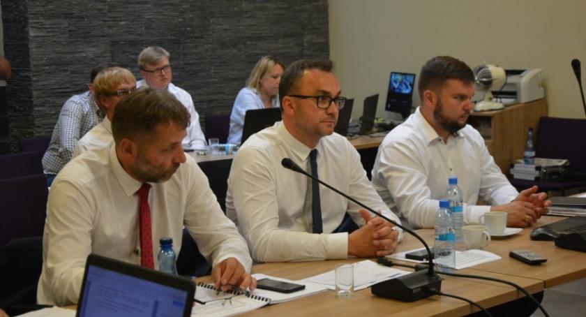 Burmistrz Michał Majewski z wotum zaufania i absolutorium